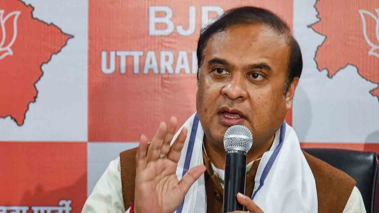 అసోం సీఎం పదవికి హిమంత బిశ్వశర్మ రాజీనామా