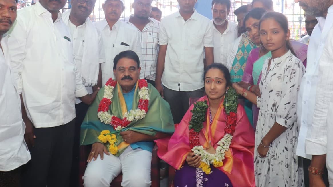 చంద్రబాబుతోనే సుపరిపాలన సాధ్యం : పల్లె సింధూర రెడ్డి