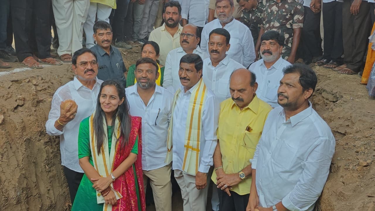 ఘనంగా తెలుగుదేశం పార్టీ జిల్లా కార్యాలయ భూమి పూజ