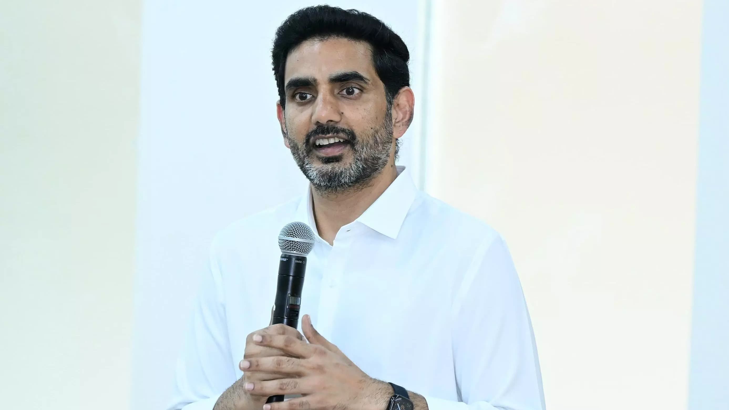 విద్యలో గట్టి పునాది: లోకేష్‌