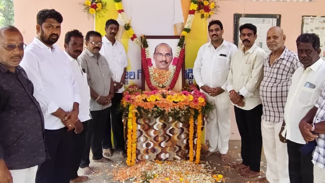 గోపాలకృష్ణారెడ్డికి శ్రీకాళహస్తిలో నివాళి