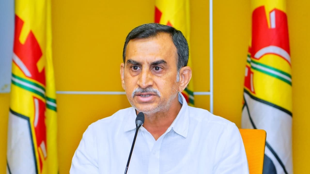 అభివృద్ధి వికేంద్రీకరణే లక్ష్యం : శ్రీనివాస రెడ్డి