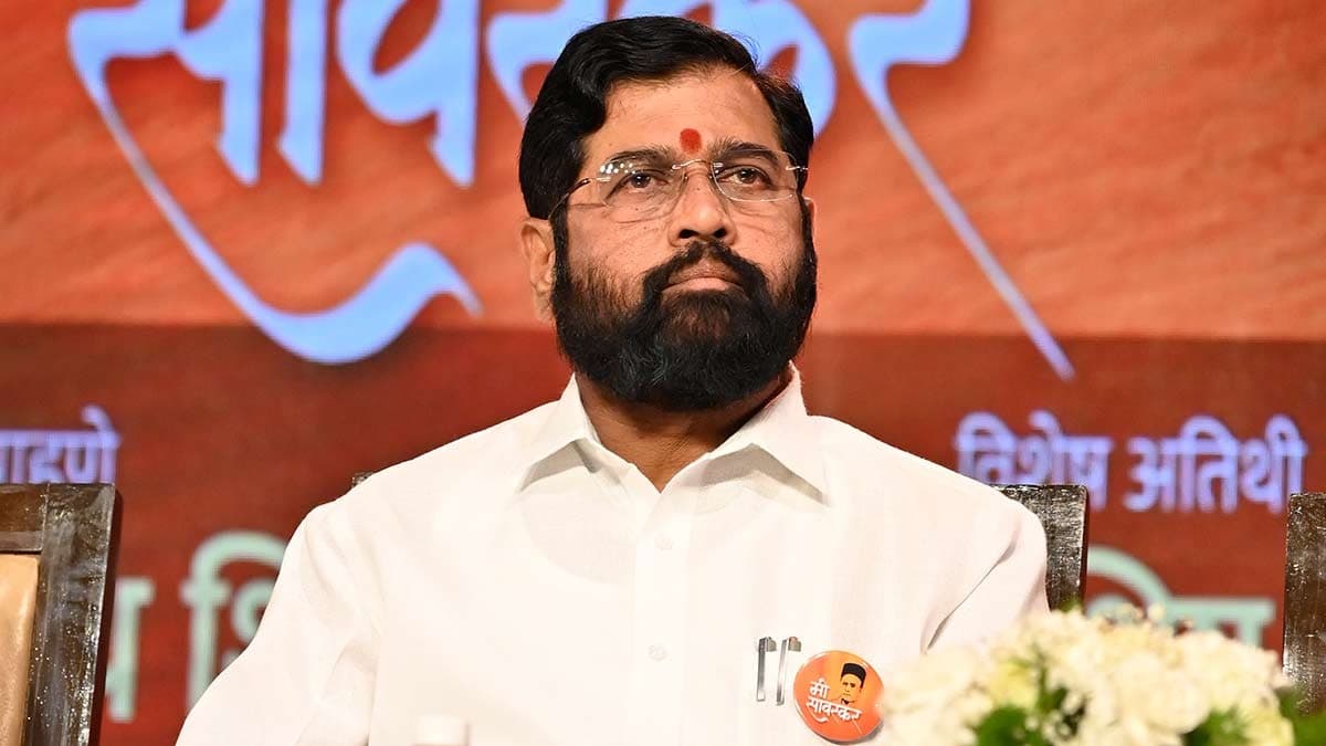 డిప్యూటీ సీఎం ఏక్నాథ్ షిండే హెలికాప్టర్‌కు తప్పిన ప్రమాదం