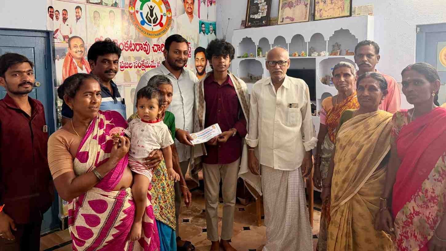585 మార్కులు సాధించిన శివప్రతాప్‌కు సన్మానం