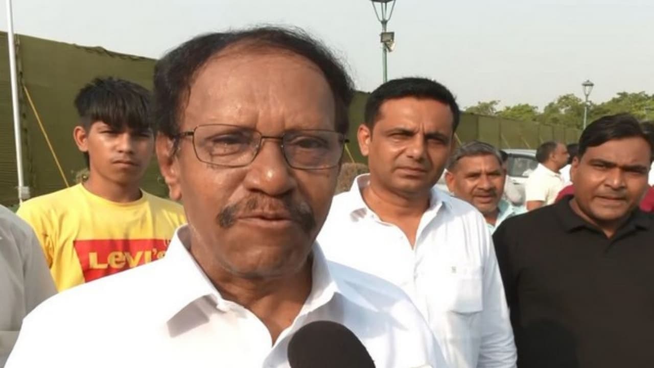 త్వరలో అన్నాడీఎంకే అధికారంలోకి రావొచ్చు: తంబిదురై