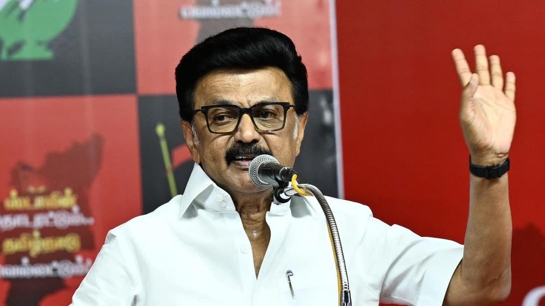 అత్యవసర సమావేశం నిర్వహించిన స్టాలిన్