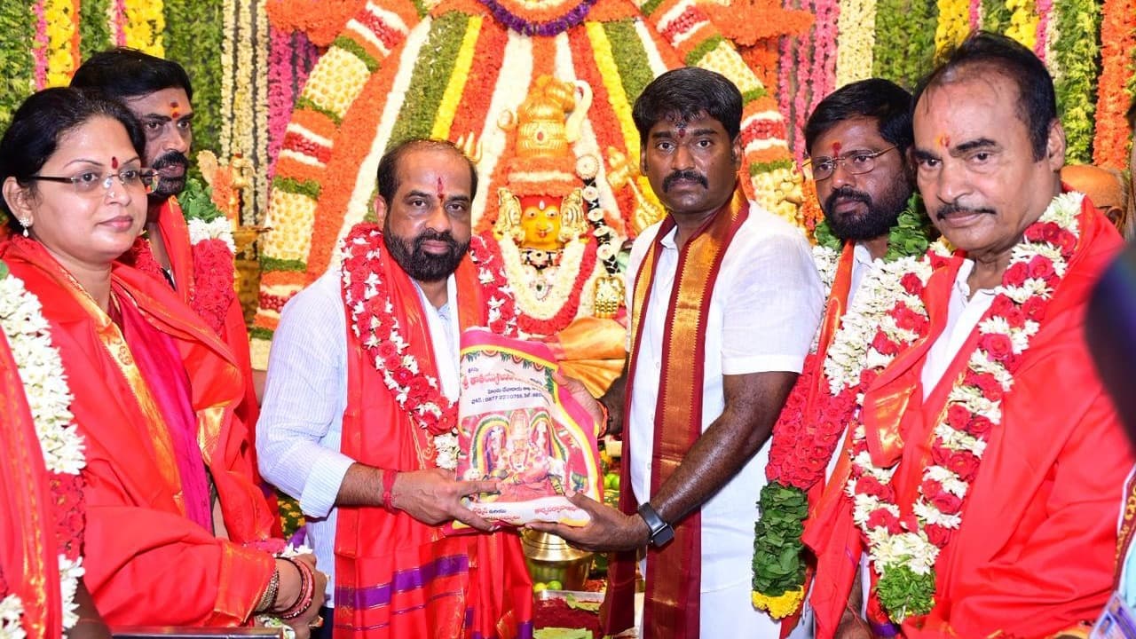 గంగమ్మతల్లిని దర్శించుకున్న మంత్రి సత్యకుమార్‌