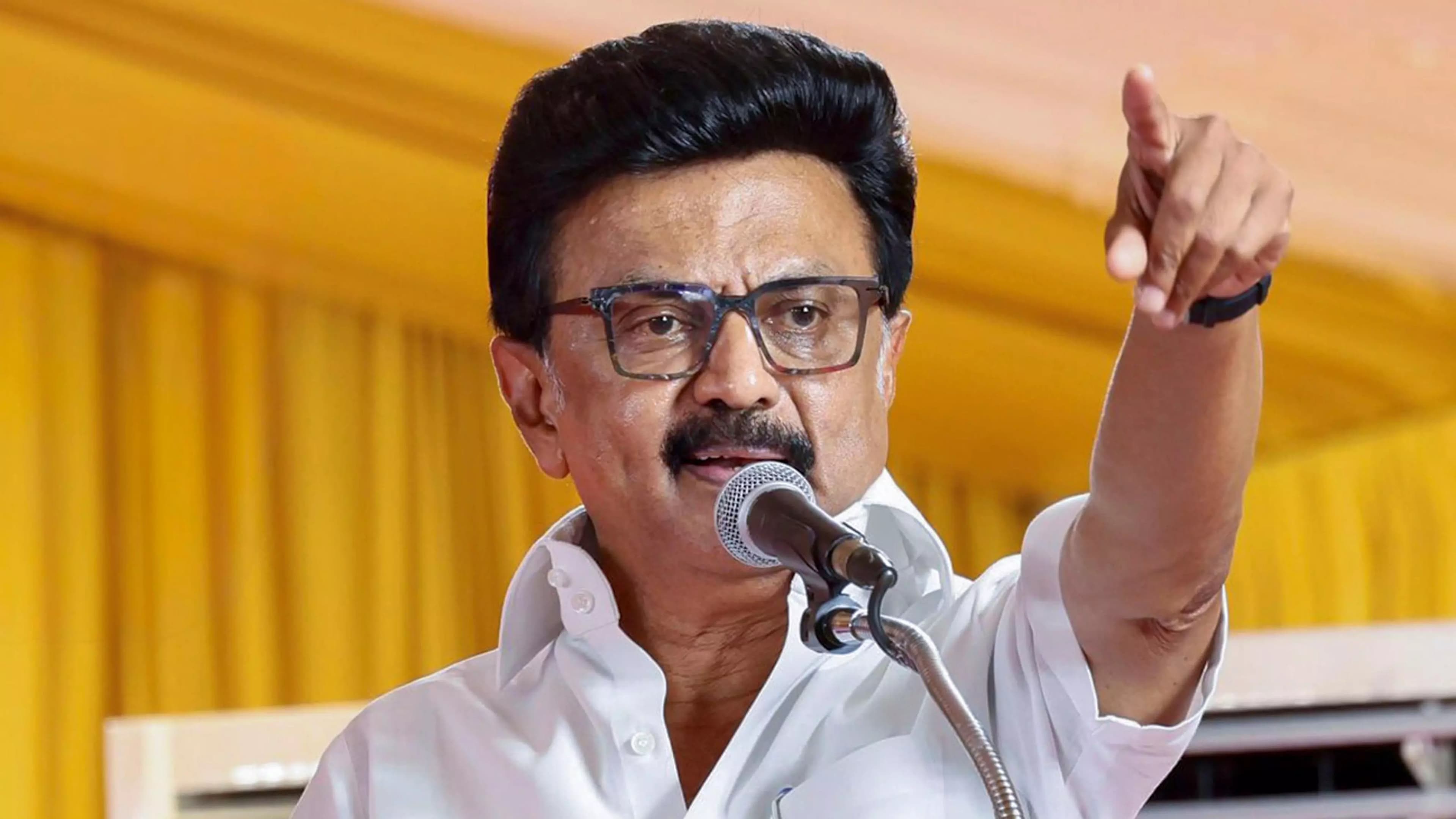 తమిళనాడు రాజకీయ సంక్షోభంలో స్టాలిన్ రాజకీయ పరిణతి..