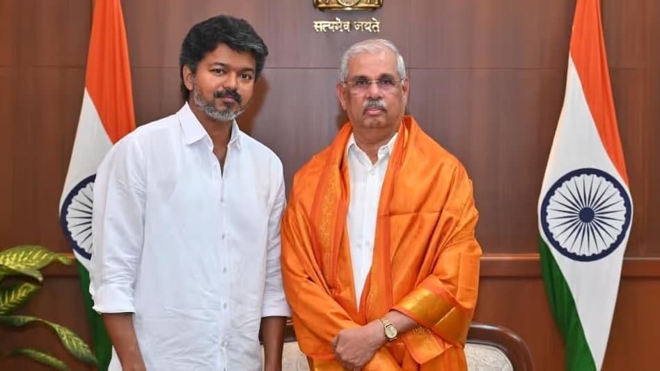 మరోసారి గవర్నర్‌ను కలవనున్న టీవీకే చీఫ్ విజయ్