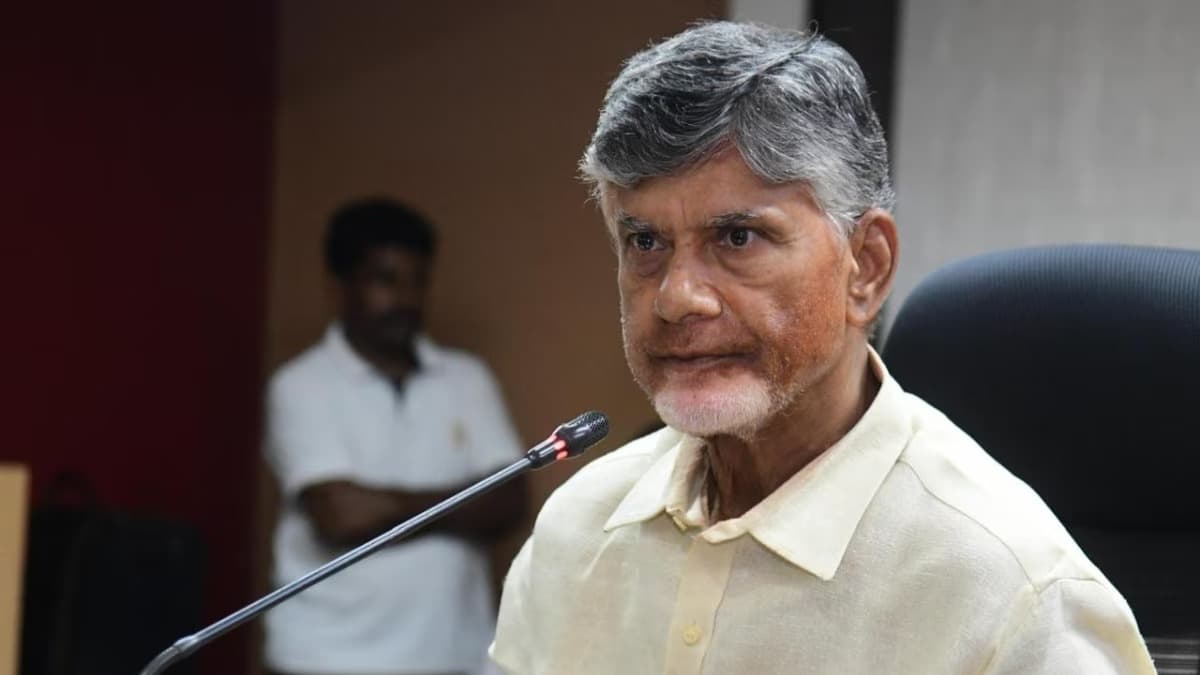వెనకబడిన వర్గాలను చూడాల్సిన బాధ్యత మనదే : చంద్రబాబు