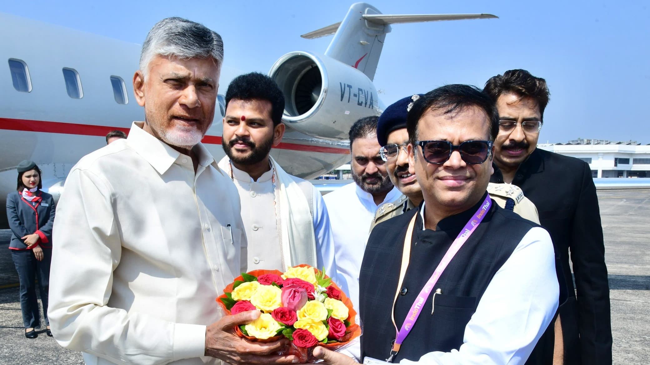 కోల్‌కతాకు సీఎం చంద్రబాబు చేరిక