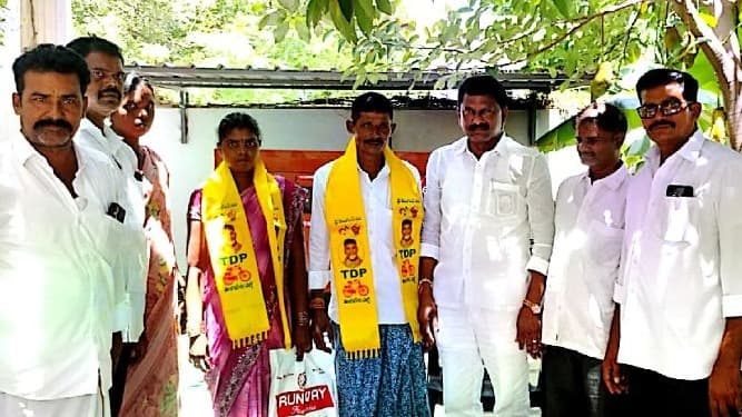 వైఎస్సార్సీపీ నుంచి టీడీపీలో చేరిక