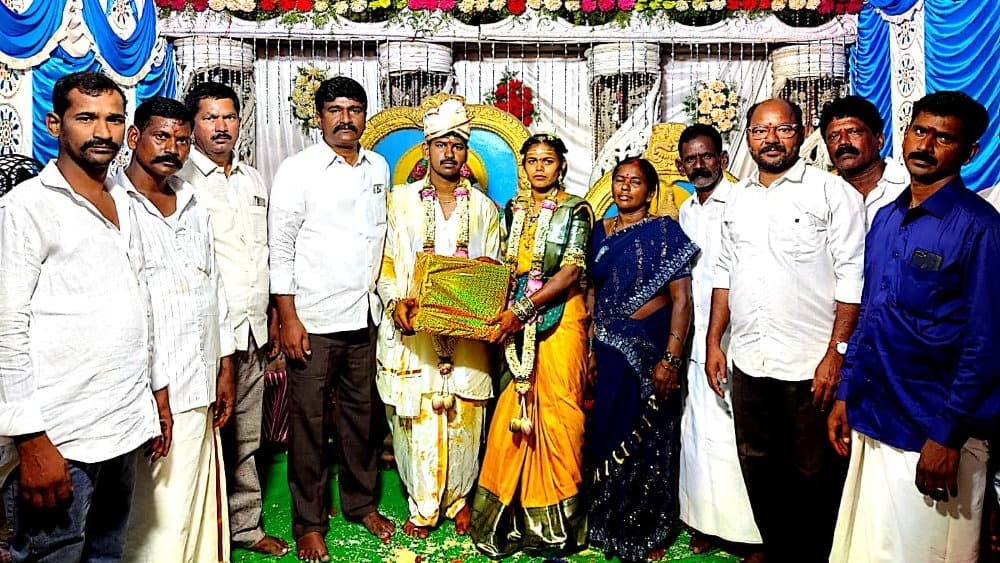 వివాహంలో టీడీపీ నేతల సందడి