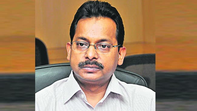 పంచాయతీరాజ్ స్పెషల్ సీఎస్ శశిభూషణ్ కుమార్ జలవనరుల శాఖకు బదిలీ