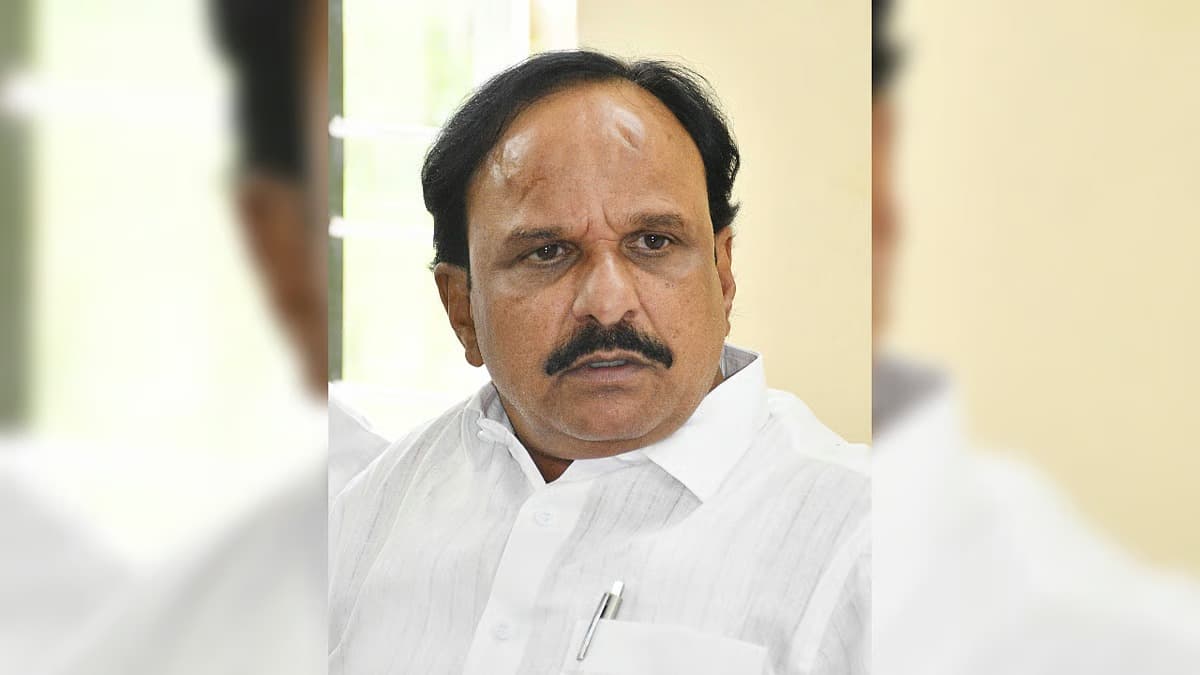 కర్ణాటక మంత్రి డి సుధాకర్ మృతి