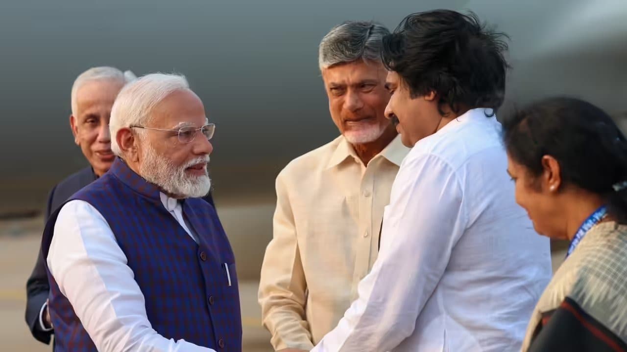 హైదరాబాద్‌లో మోదీ–చంద్రబాబు–పవన్ భేటీ