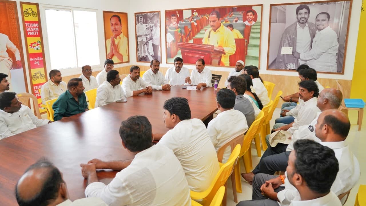 నారా లోకేష్ పర్యటనకు అనంతపురంలో భారీ ఏర్పాట్లు.. విజయవంతం చేయాలని ఎమ్మెల్యే దగ్గుపాటి పిలుపు