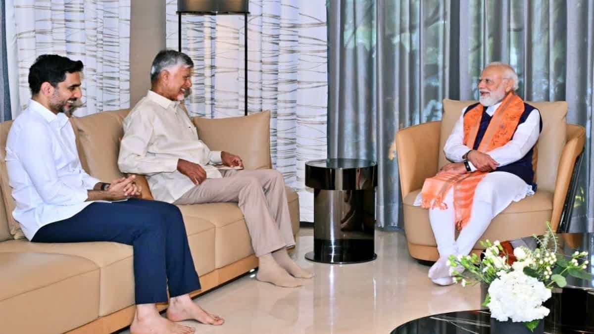 చంద్రబాబు, పవన్ ఇళ్లకు మోదీ వెళ్లడం వెనుక రాజకీయ సంకేతాలా?