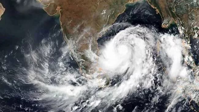బంగాళాఖాతంలో అల్పపీడనం.. ఏపీకి ప్రభావం