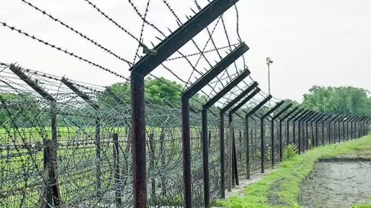 బంగ్లాదేశ్ సరిహద్దు కంచెకు భూమి కేటాయింపు