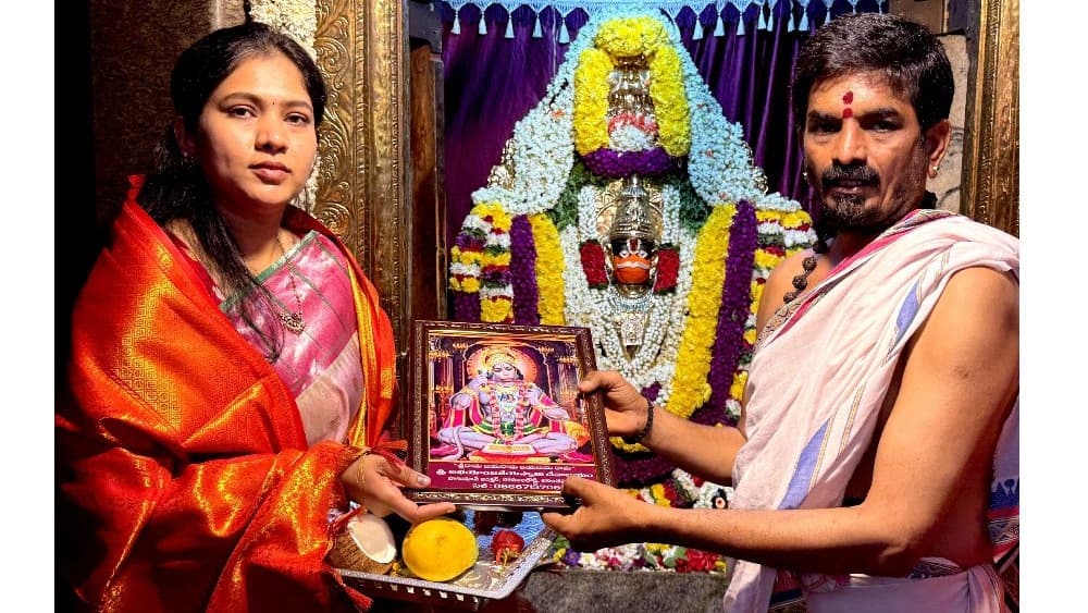 హనుమాన్ జయంతి వేడుకల్లో పాల్గొన్న పరిటాల జ్ఞాన..