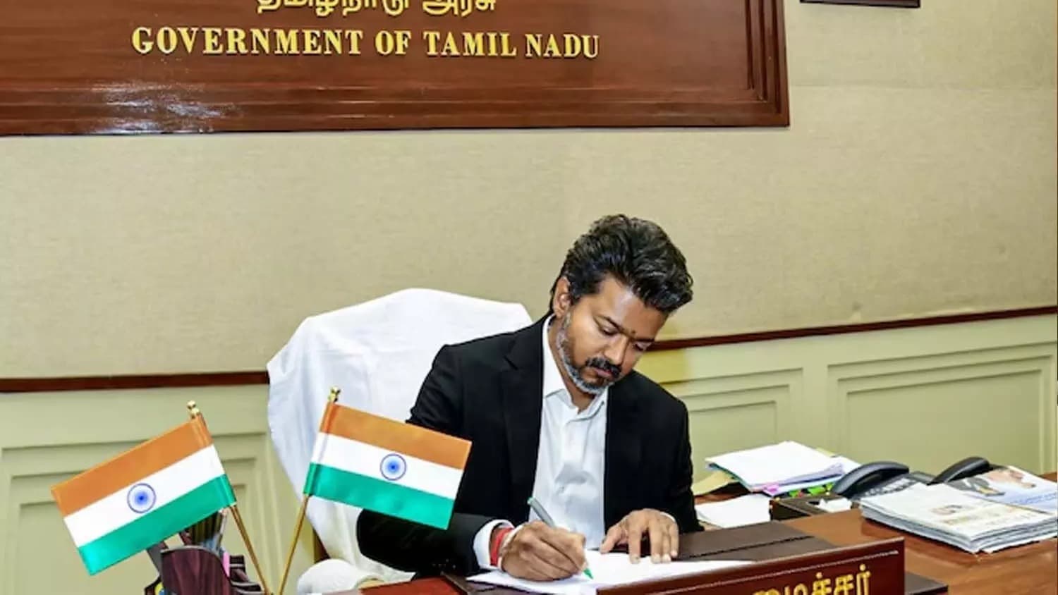 మద్యం దుకాణాలపై సీఎం జోసెఫ్ విజయ్ కీలక నిర్ణయం..!