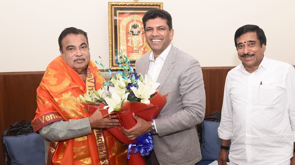 గడ్కరీని కలిసిన పెమ్మసాని చంద్రశేఖర్
