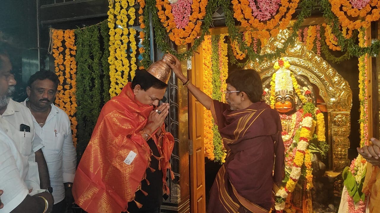 హనుమాన్ జయంతి వేడుకల్లో పాల్గొన్న ఎమ్మెల్యే డాక్టర్ పాశిం సునీల్ కుమార్