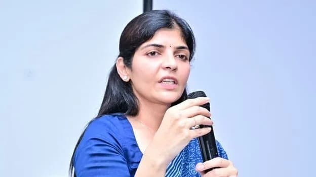 ట్రాన్స్‌జెండర్ బోర్డు నిర్ణయంపై మహిళా కమిషన్ హర్షం