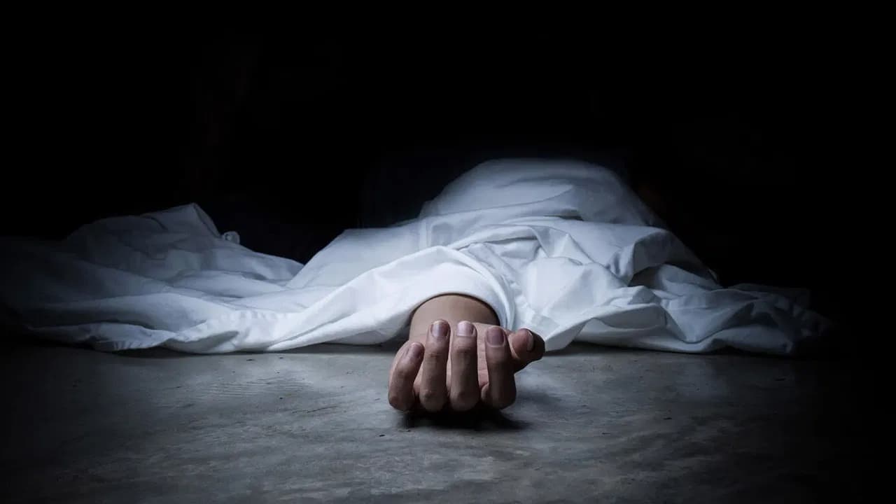 ఒంగోలు లాడ్జీలో మహిళ దారుణ హత్య