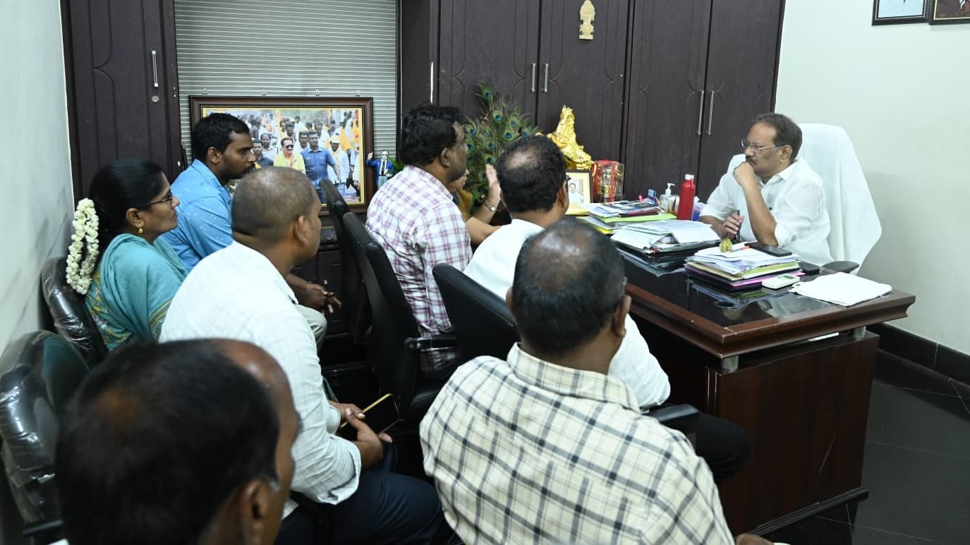 వేమూరులో తాగునీటి సమస్యలపై నక్కా ఆనంద బాబు సమీక్ష