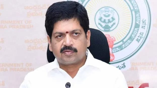 నో వెహికల్ డేలో సైకిల్‌పై మంత్రి కొల్లు రవీంద్ర