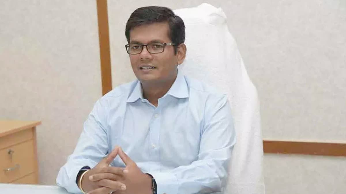 ఉపాధి హామీ నిర్లక్ష్యంపై కలెక్టర్ సీరియస్