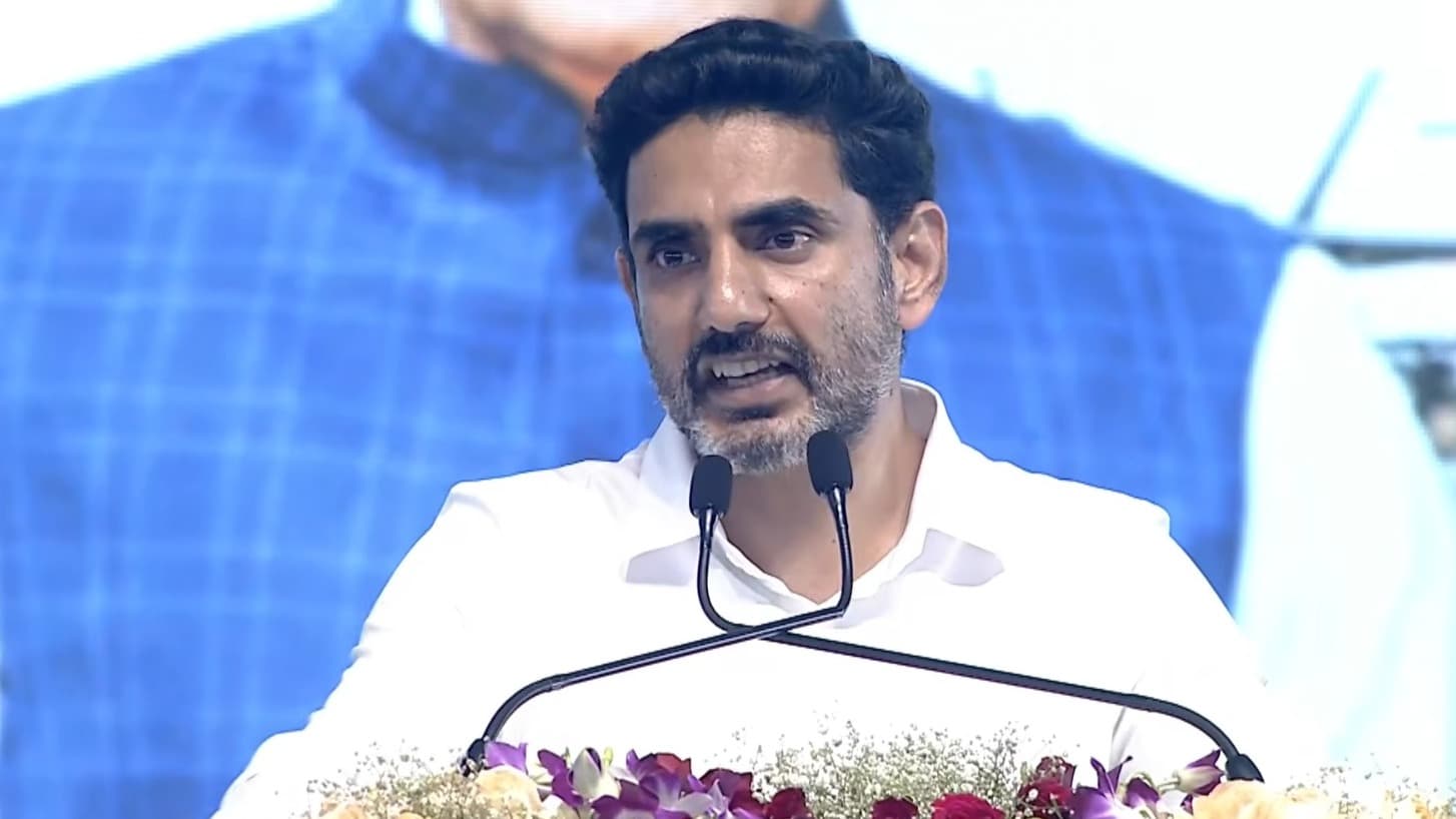 ఫ్యాక్షన్ కాదు.. ఫైటర్ జెట్ బ్యాక్‌గ్రౌండ్: లోకేష్