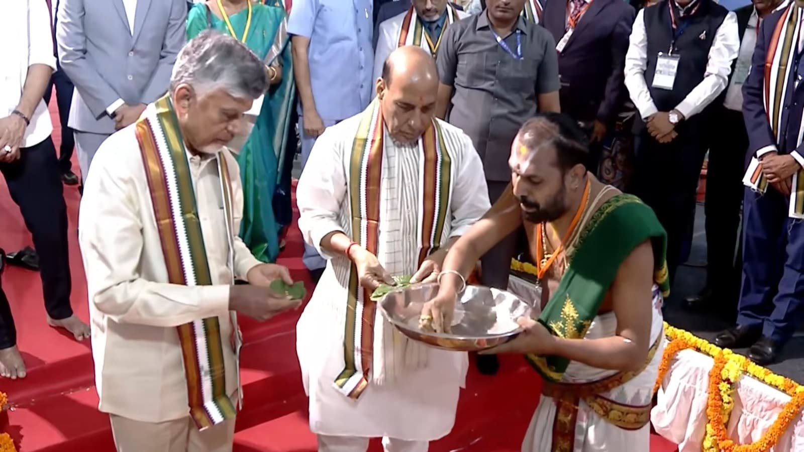 పుట్టపర్తిలో ఏఎంసీఏ ప్రాజెక్ట్ శంకుస్థాపన చేసిన‌ రాజ్‌నాథ్‌ సింగ్‌, చంద్రబాబు