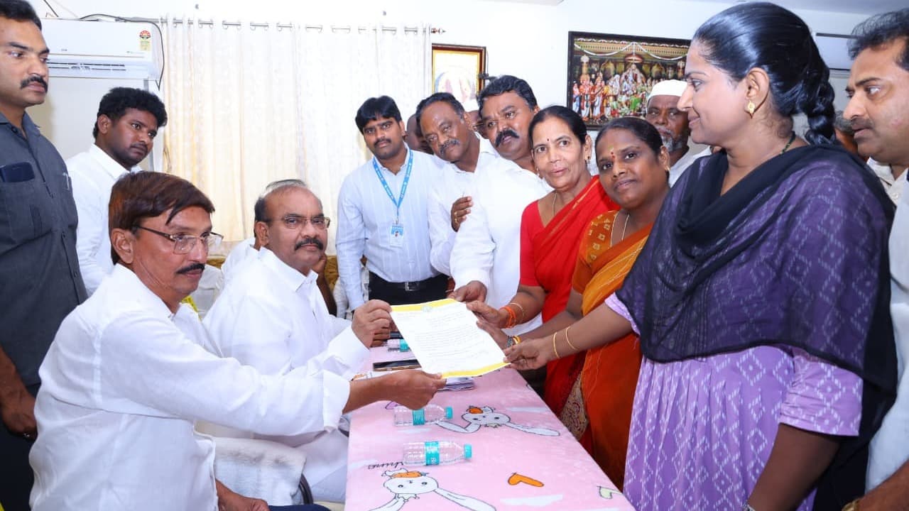 అగ్రహారం భూముల సమస్యకు శాశ్వత పరిష్కారం: ప్రత్తిపాటి