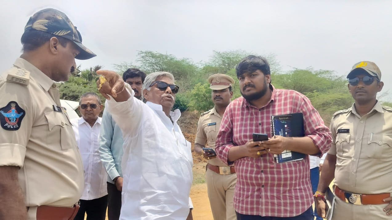 నారా లోకేష్ పర్యటన ప్రాంతాలను, ఏర్పాట్లను పరిశీలించిన నేతలు