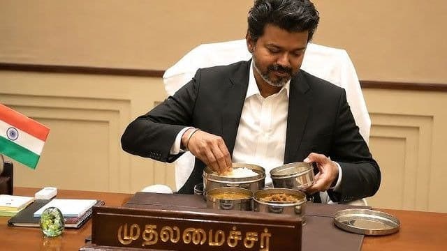 లంచ్ బాక్స్‌తో సచివాలయానికి సీఎం విజయ్.. సాధారణ ఉద్యోగిలా కొత్త శైలి పాలన