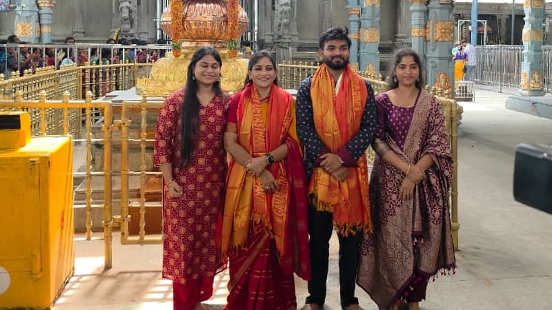 వరసిద్ధి వినాయకుడిని దర్శించుకున్న హోంమంత్రి అనిత