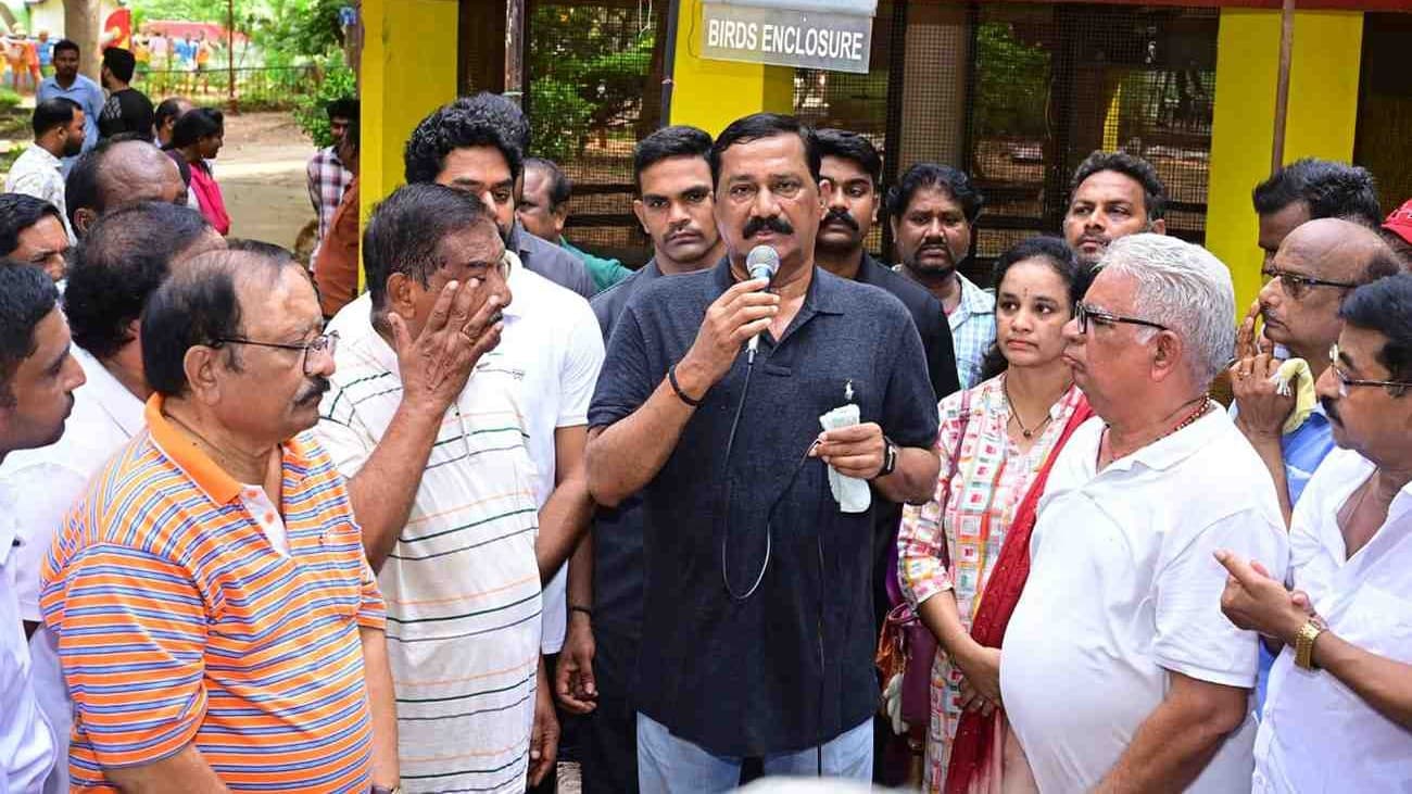 శిల్పారామం జాతరను సందర్శించిన ఎమ్మెల్యే గంటా శ్రీనివాసరావు