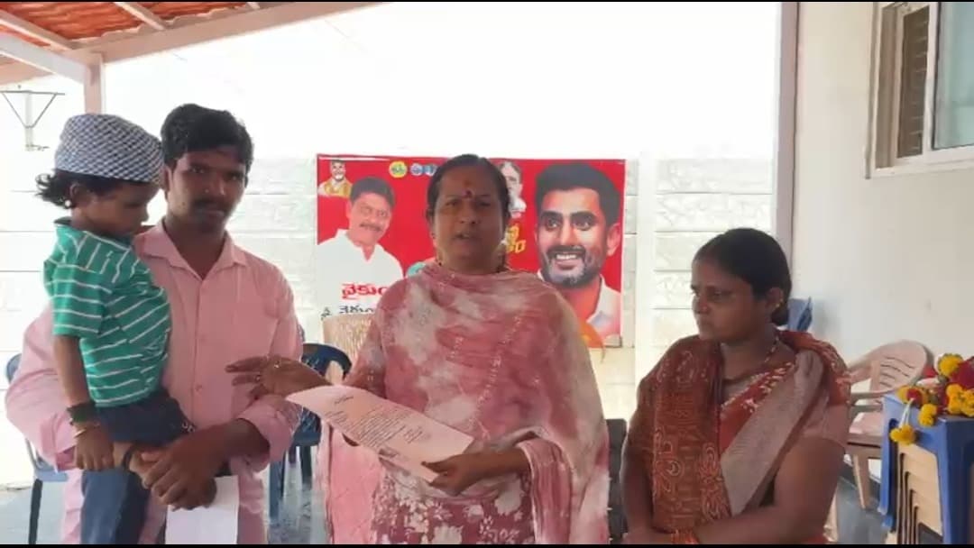పేదల పాలిట అండగా వైకుంఠం జ్యోతి