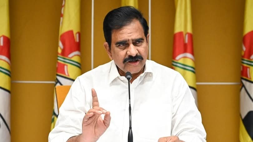 వైసీపీ హయాంలో ఏపీ ఆర్థిక వ్యవస్థ ఐసీయూలో పడింది : దేవినేని ఉమా