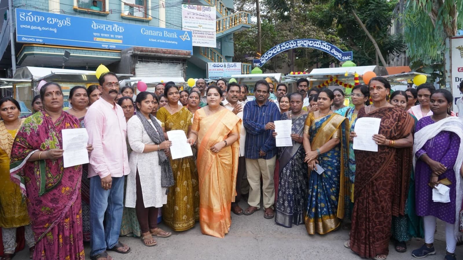 మంత్రి సంధ్యారాణి ఆధ్వర్యంలో స్వయం ఉపాధి ప్రోత్సాహం