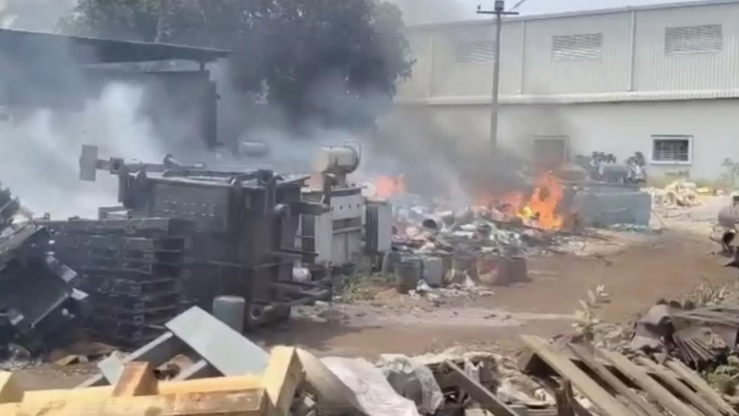 రుద్రారం పరిశ్రమలో అగ్నిప్రమాదం