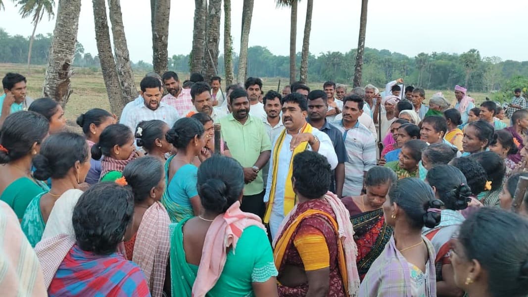నాడు-నేడు అసంపూర్తి పనులను పూర్తి చేస్తాం : ఎమ్మెల్యే గొండు శంకర్