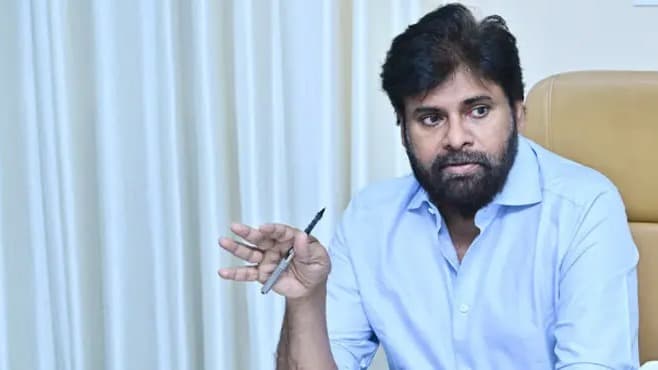రాజమహేంద్రవరంలో డిప్యూటీ సీఎం పవన్ కల్యాణ్‌తో సినీ నిర్మాతల భేటీ