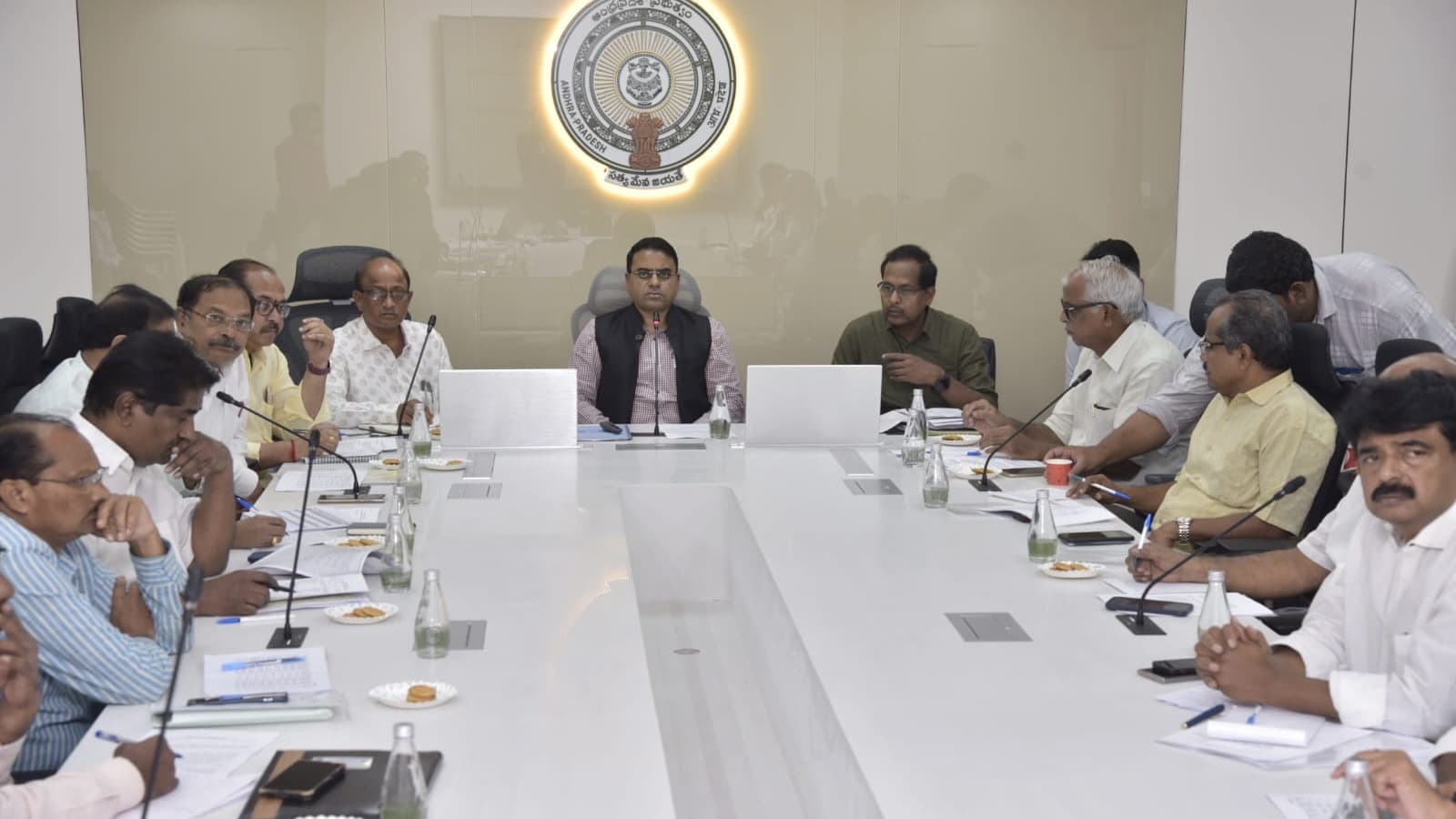 ఓటర్ల జాబితా స్వచ్ఛంగా రూపొందించేందుకు రాజకీయ పార్టీలు సహకరించాలి