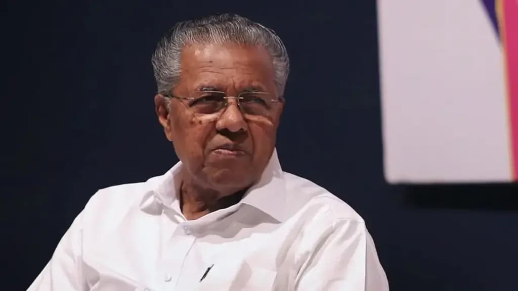 మాజీ ముఖ్యమంత్రి పినరయి విజయన్ నివాసాల్లో దాడులు