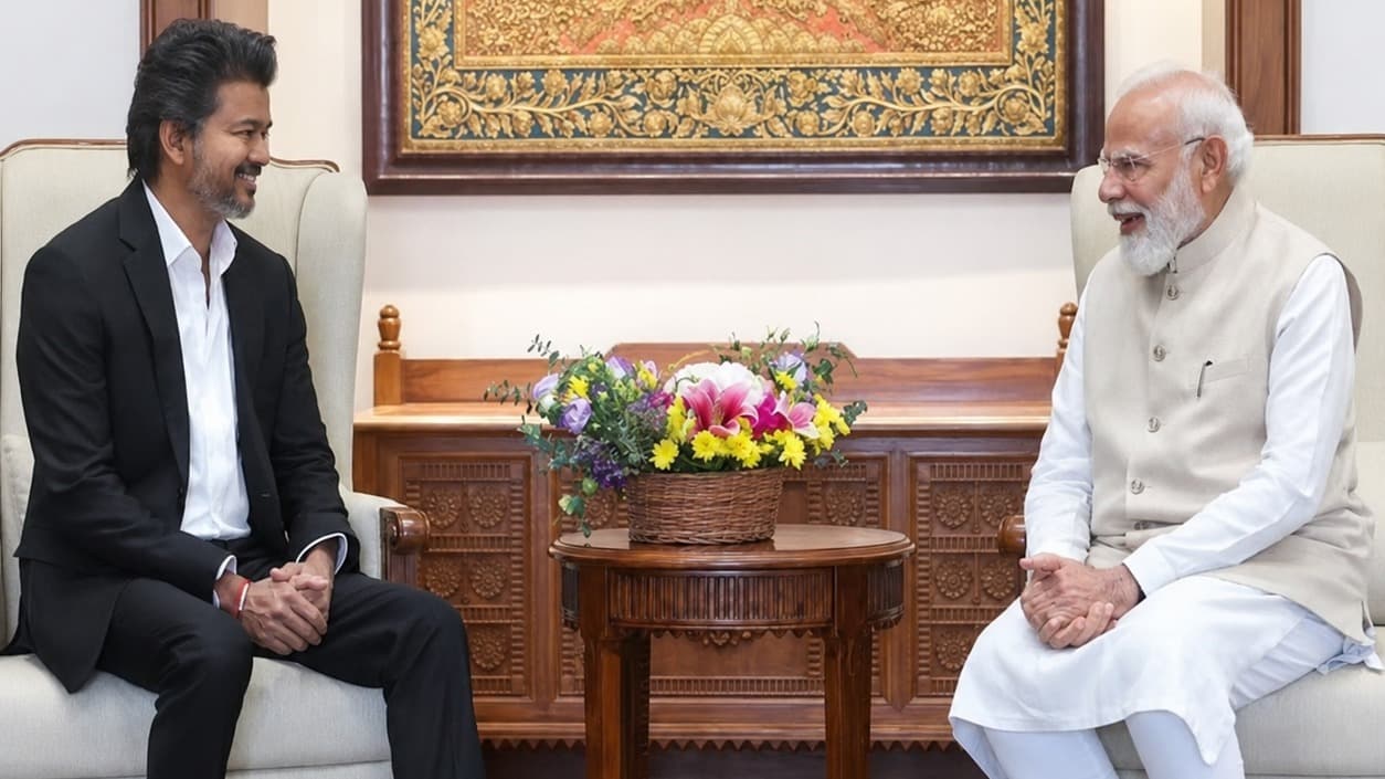ప్రధాని మోదీతో తమిళనాడు సీఎం విజయ్ భేటీ