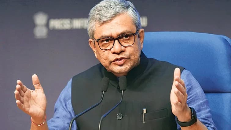 కాజీపేట రైల్వే తయారీ యూనిట్‌పై కేంద్ర మంత్రి అశ్వినీ వైష్ణవ్ కీలక ప్రకటన